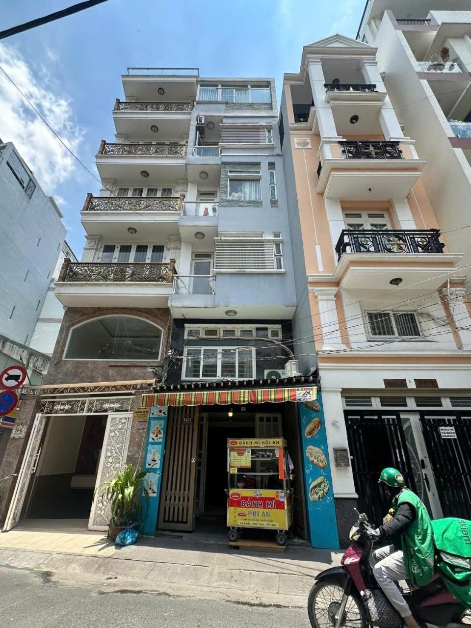 Apartment Aparment Ban Cong